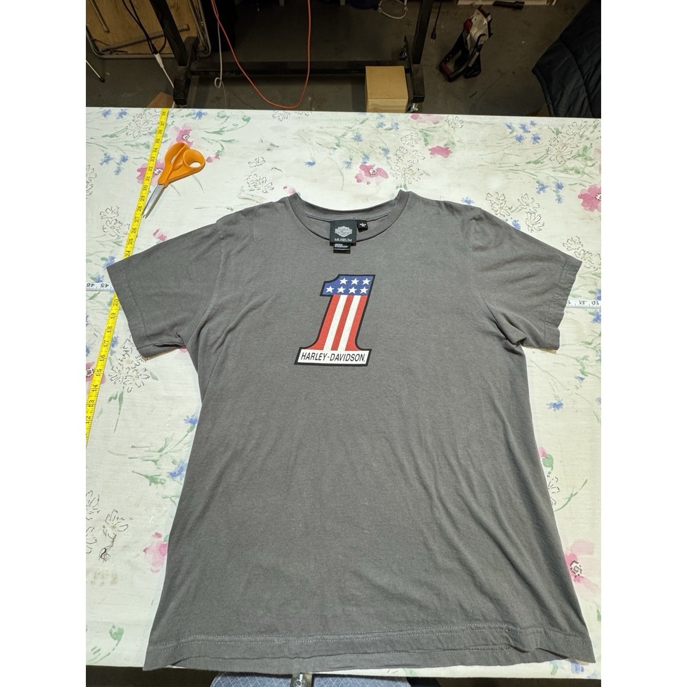 Harley-Davidson Museum Milwaukee WI T-Shirt USA Made Gray Large